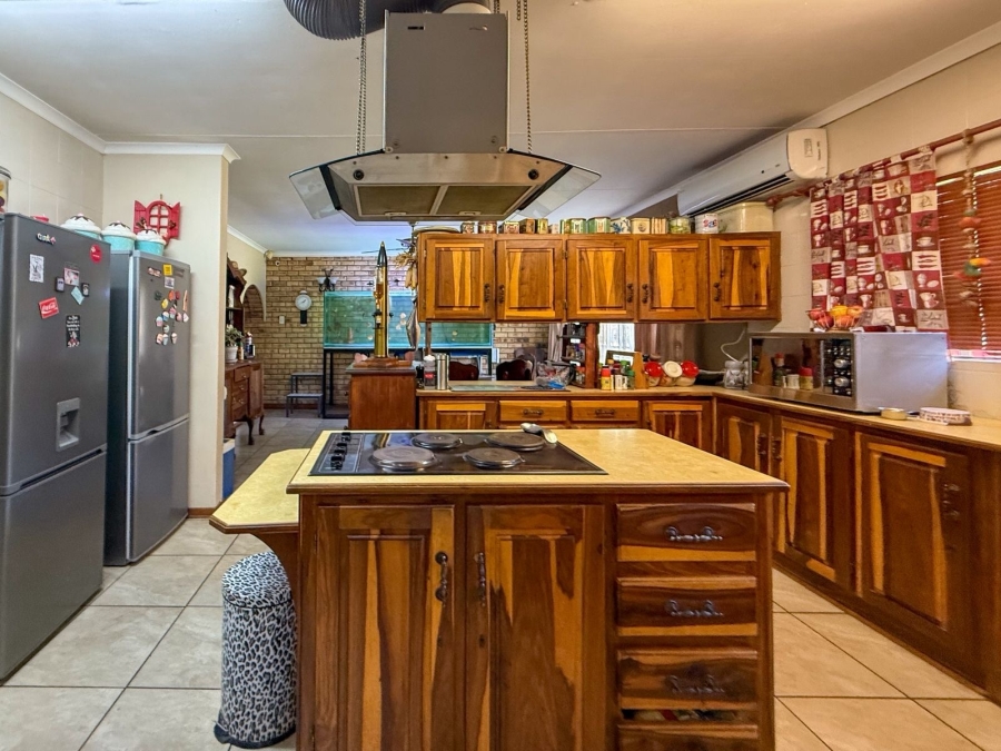 4 Bedroom Property for Sale in Wilgeboom A H North West